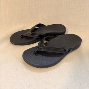 Vionic Black Sandals